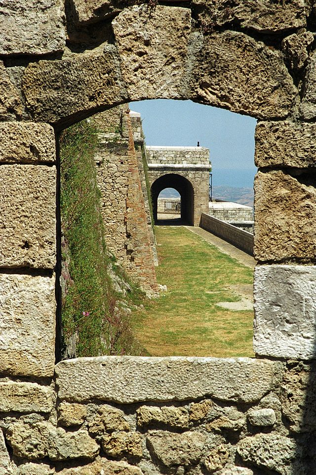 FORTEZZA DI CIVITELLA DEL TRONTO